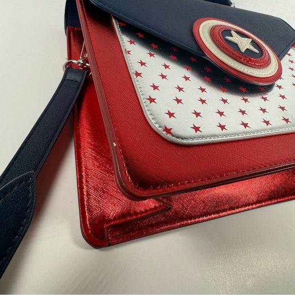 Danielle Nicole  Captain America Bag Crossbody - Picture 12 of 12